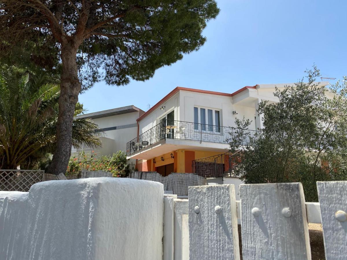 Sabrina Apartments Porto Pino Eksteriør billede