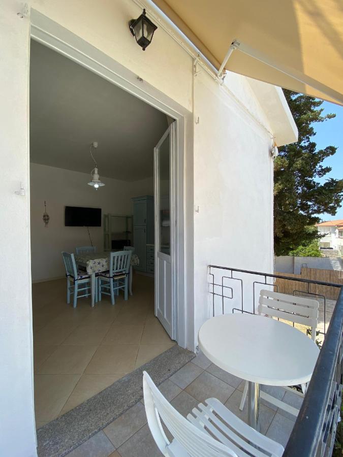 Sabrina Apartments Porto Pino Eksteriør billede