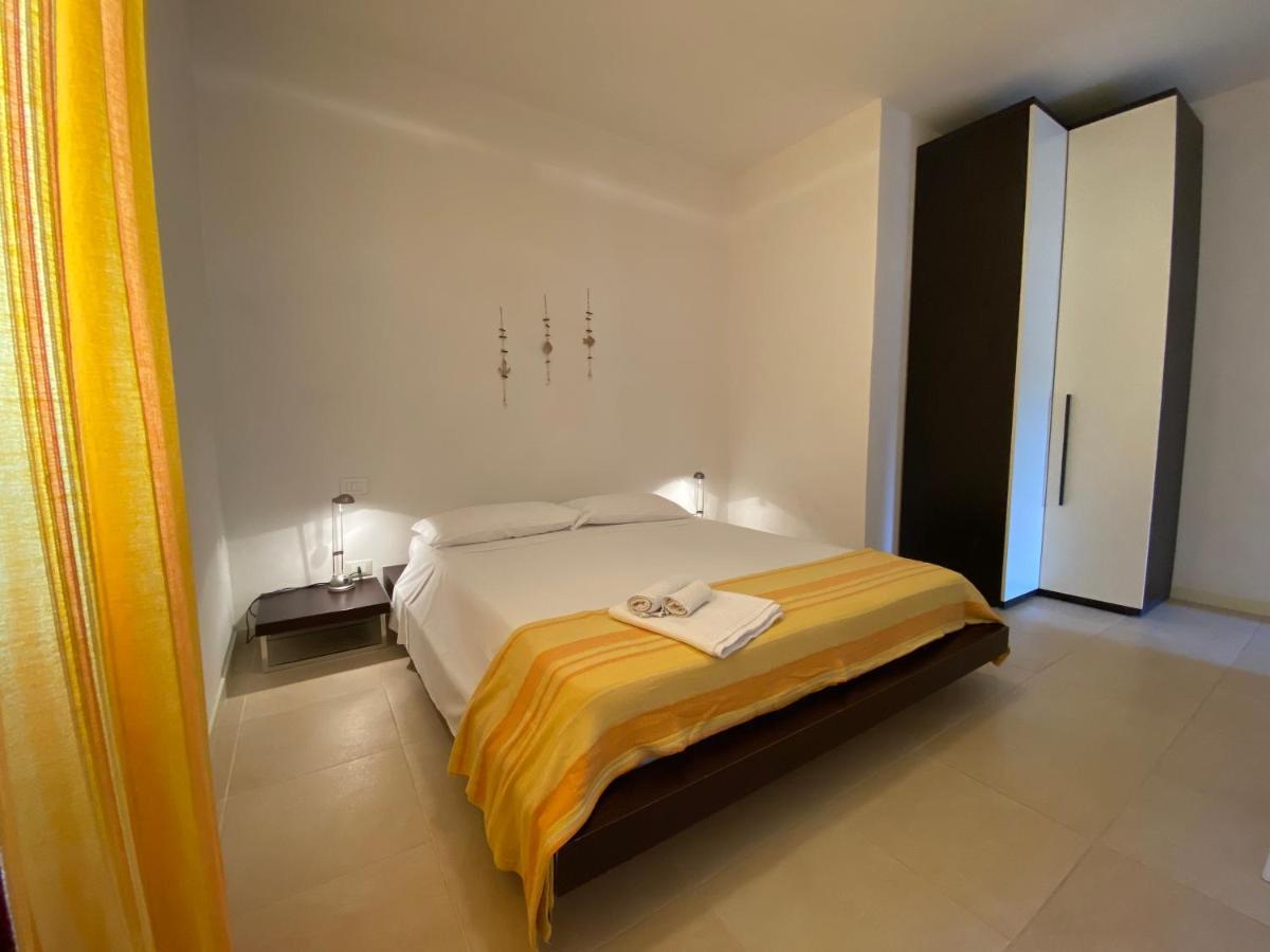 Sabrina Apartments Porto Pino Eksteriør billede